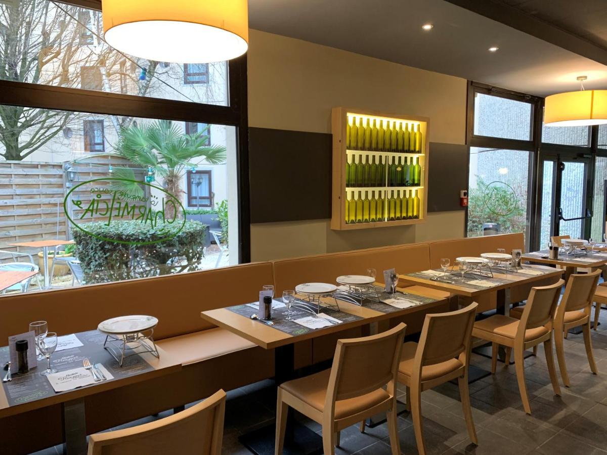 图尔中央车站宜必思酒店 外观 照片