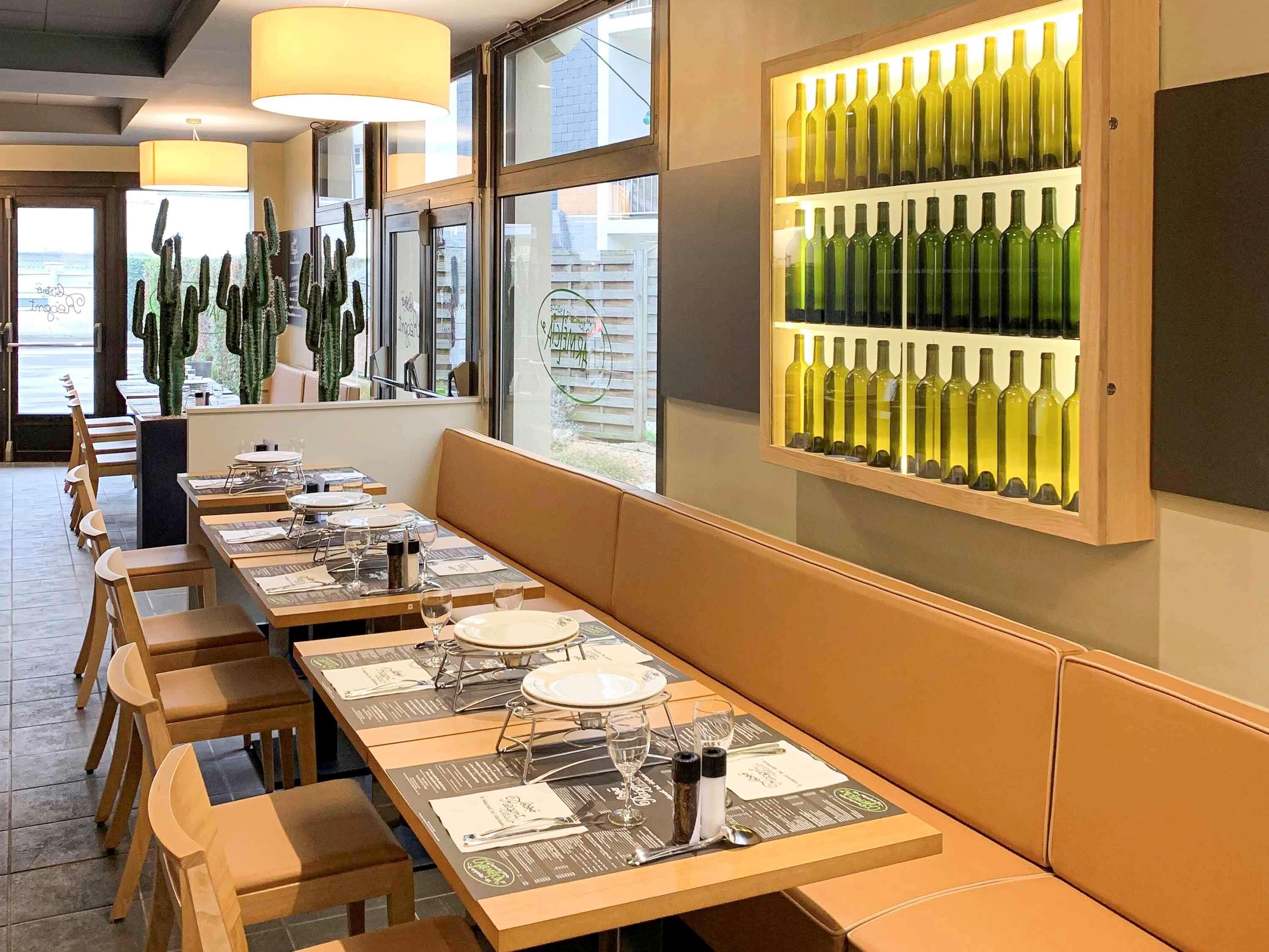 图尔中央车站宜必思酒店 外观 照片
